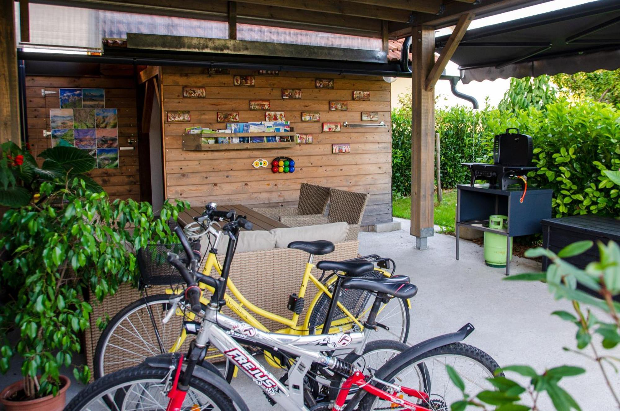 Glamping With A View Villa Smlednik Ngoại thất bức ảnh